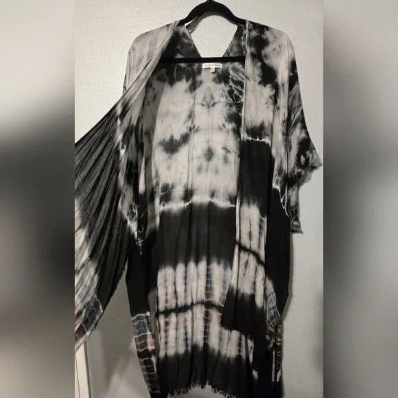 WOVEN HEART Black White Tie-Dye Kimono Beach Cover Up Raw Hem One Size - Picture 7 of 14